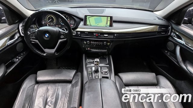 BMW X6 — interior