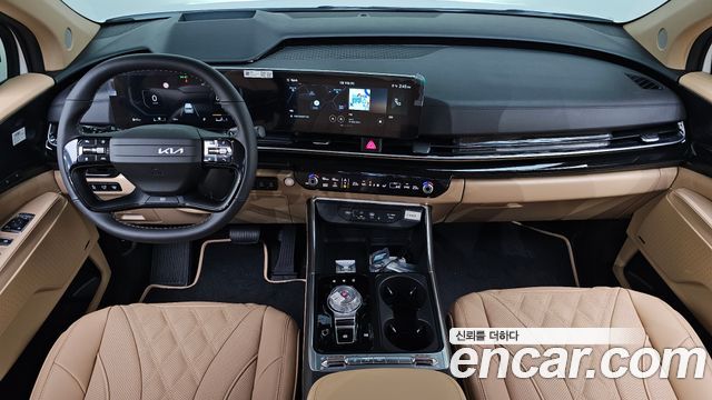 Kia Carnival — interior