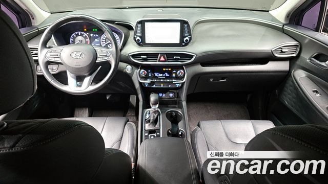 Hyundai Santa Fe — interior