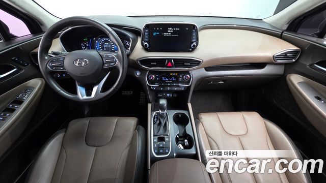 Hyundai Santa Fe — interior