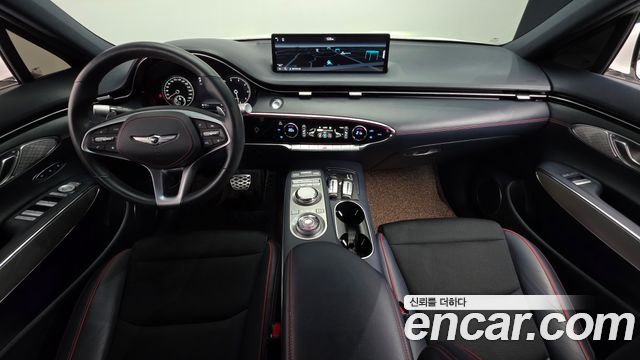 Genesis GV70 — interior