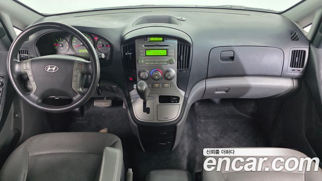 Hyundai Starex — interior