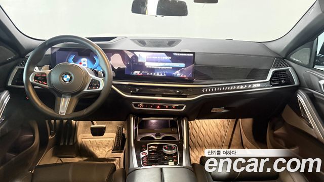 BMW X6 — interior