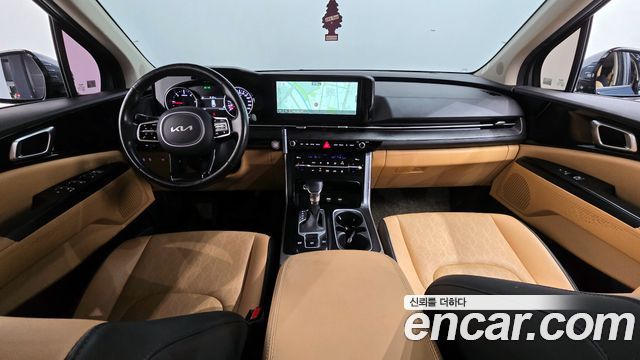 Kia Carnival — interior