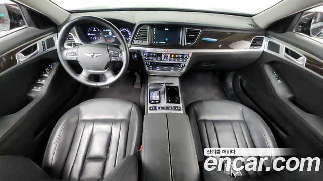 Genesis G80 — interior