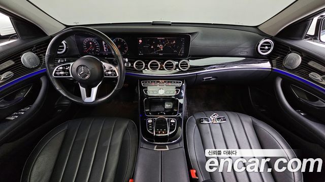 Mercedes-Benz E-Class — interior