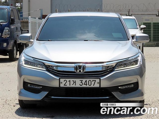 Honda Accord — exterior