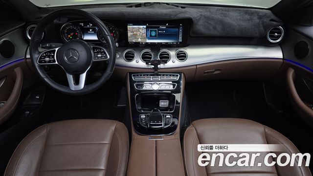 Mercedes-Benz E-Class — interior