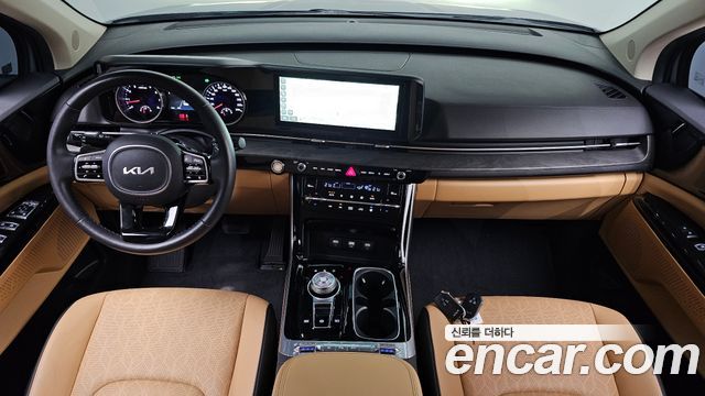 Kia Carnival — interior