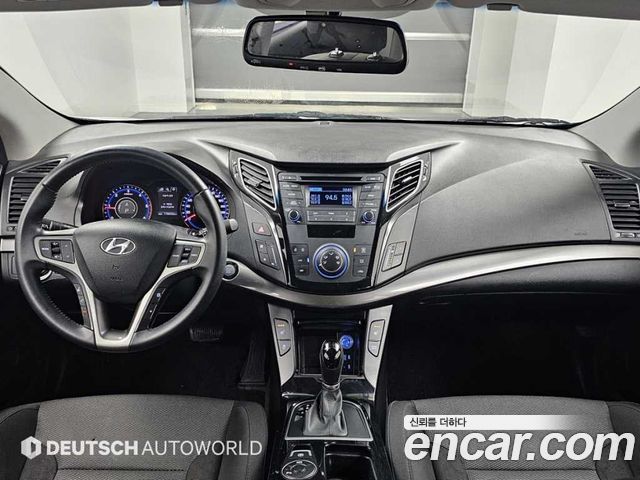 Hyundai i40 — interior