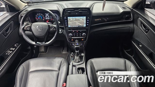 KG Mobility Tivoli — interior