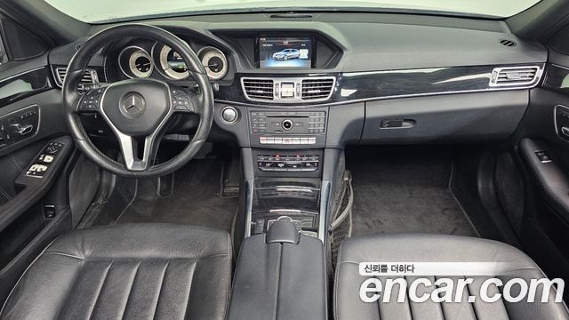 Mercedes-Benz E-Class — interior
