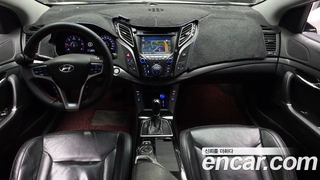 Hyundai i40 — interior