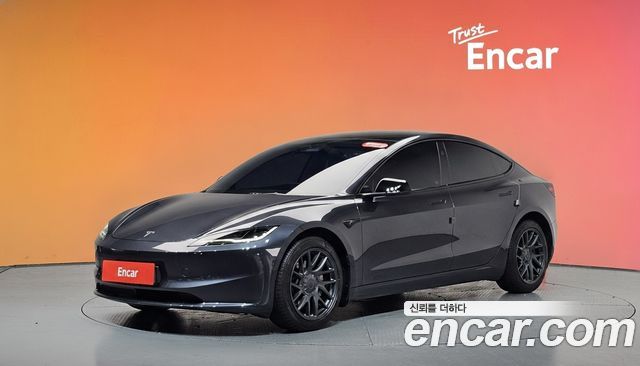 Tesla Model 3 — exterior