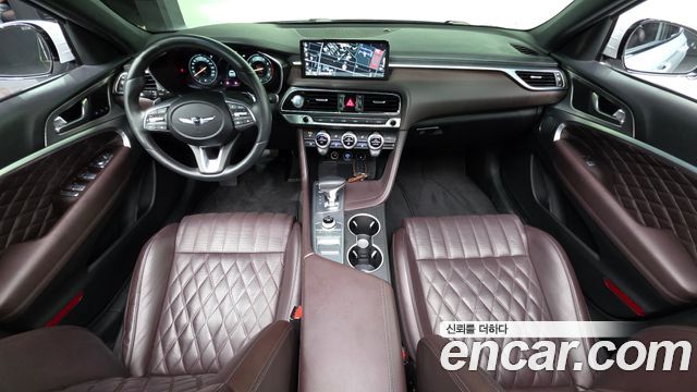 Genesis G70 — interior