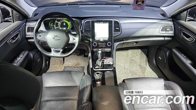 Renault Korea SM6 — interior