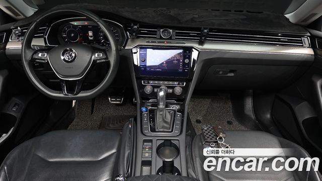 Volkswagen Arteon — interior