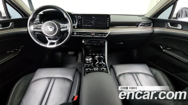 Kia K5 — interior