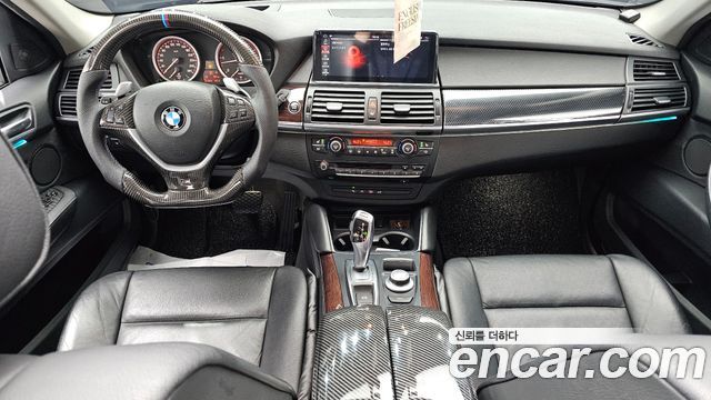 BMW X6 — interior