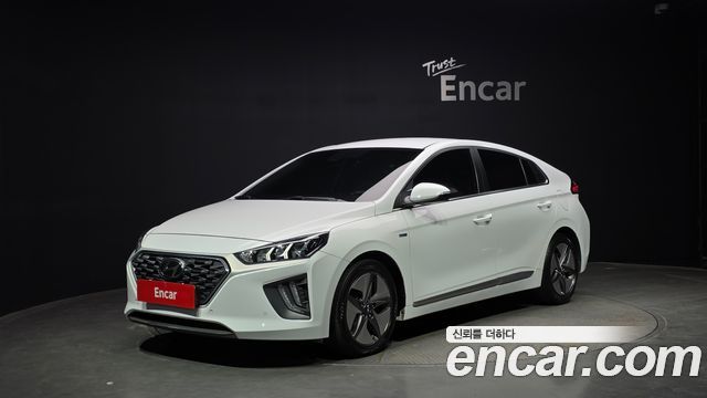 Hyundai Ioniq — exterior