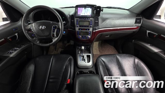 Hyundai Santa Fe — interior