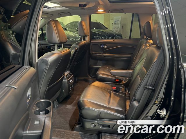 Honda Pilot — interior