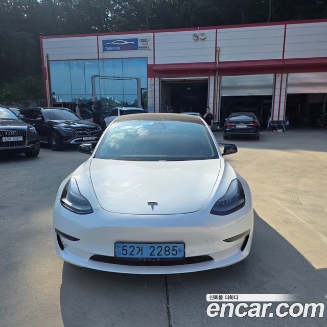 Tesla Model 3 — exterior