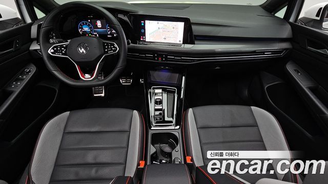 Volkswagen Golf — interior