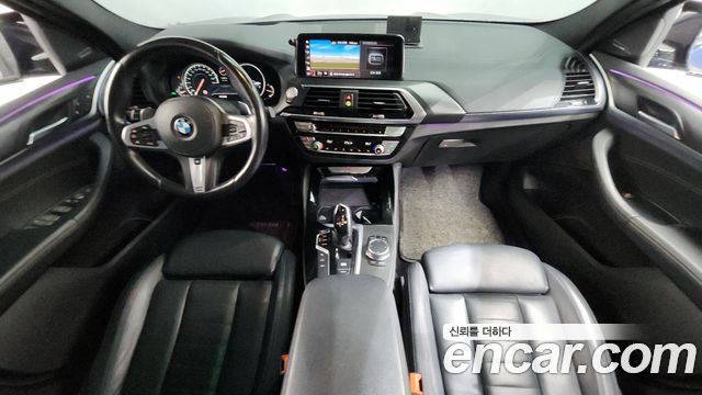 BMW X4 — interior