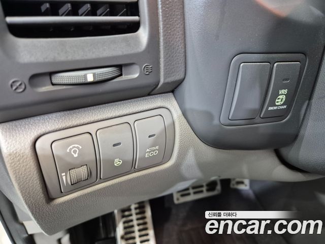 Kia Carnival — interior