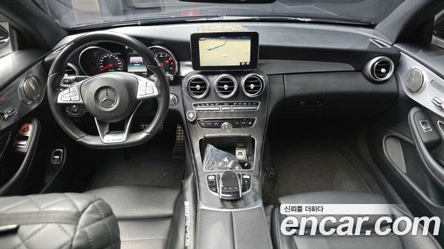 Mercedes-Benz C-Class — interior