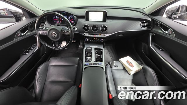 Kia Stinger — interior