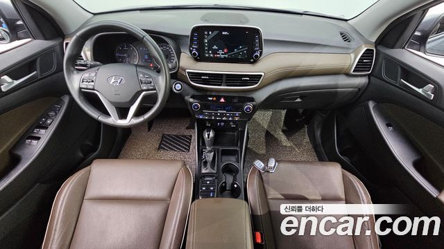 Hyundai Tucson — interior