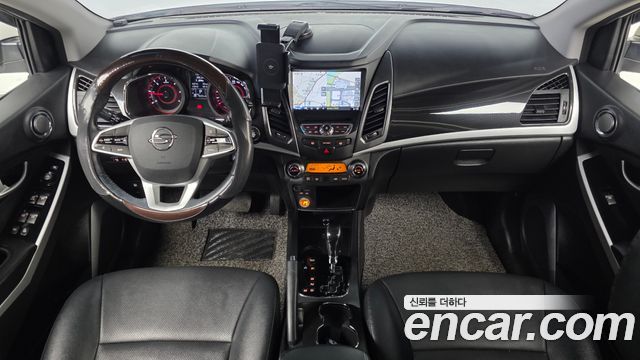 KG Mobility Korando — interior