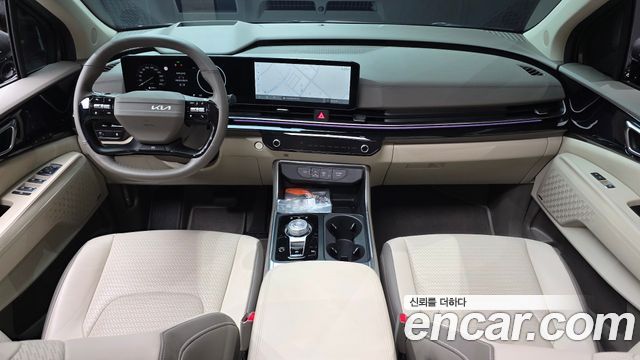 Kia Carnival — interior