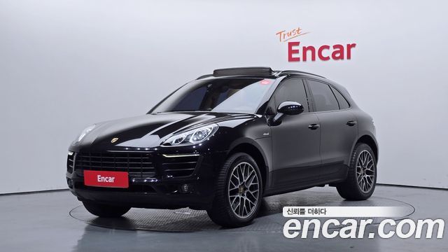 Porsche Macan — exterior