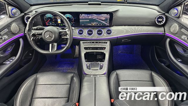 Mercedes-Benz E-Class — interior