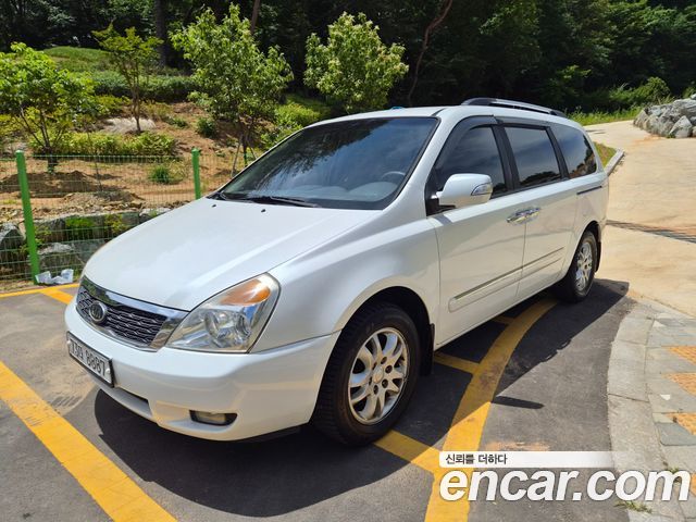 Kia Carnival — exterior
