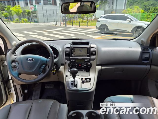 Kia Carnival — interior