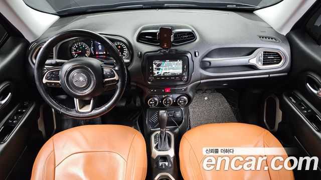 Jeep Renegade — interior