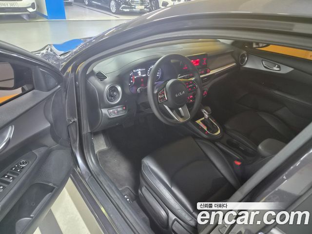 Kia K3 — interior