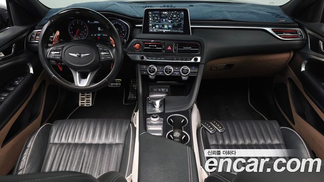Genesis G70 — interior
