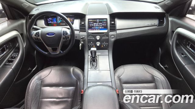 Ford Taurus — interior