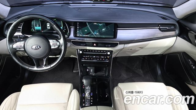 Kia K7 — interior