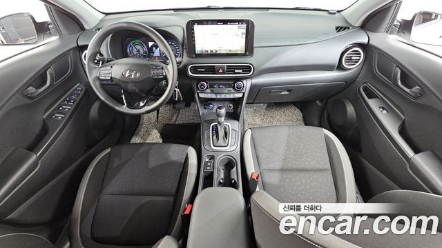 Hyundai Kona — interior
