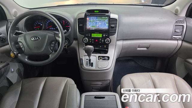 Kia Carnival — interior