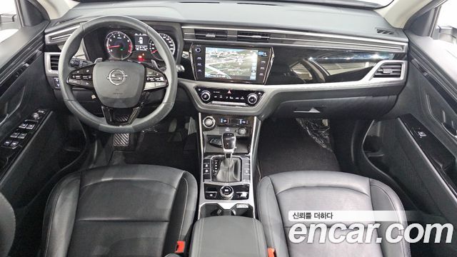 KG Mobility Korando — interior