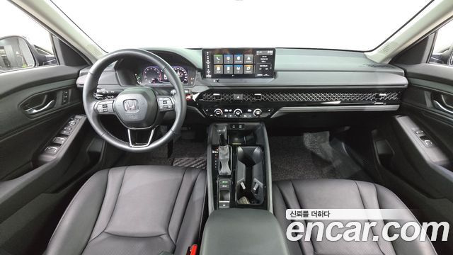 Honda Accord — interior