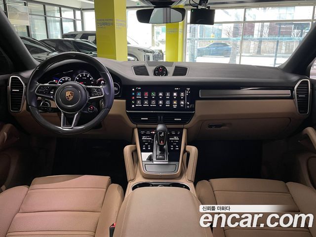 Porsche Cayenne — interior