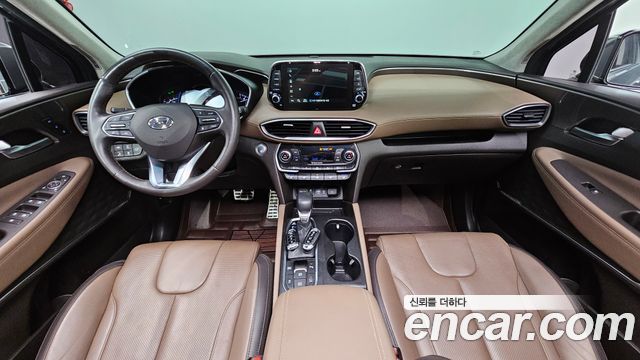 Hyundai Santa Fe — interior